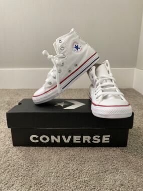 New Converse Chuck Taylor All Star High Tops White Kids Size 2Y